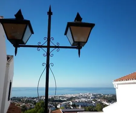 מלון El Capistrano Sur 2*